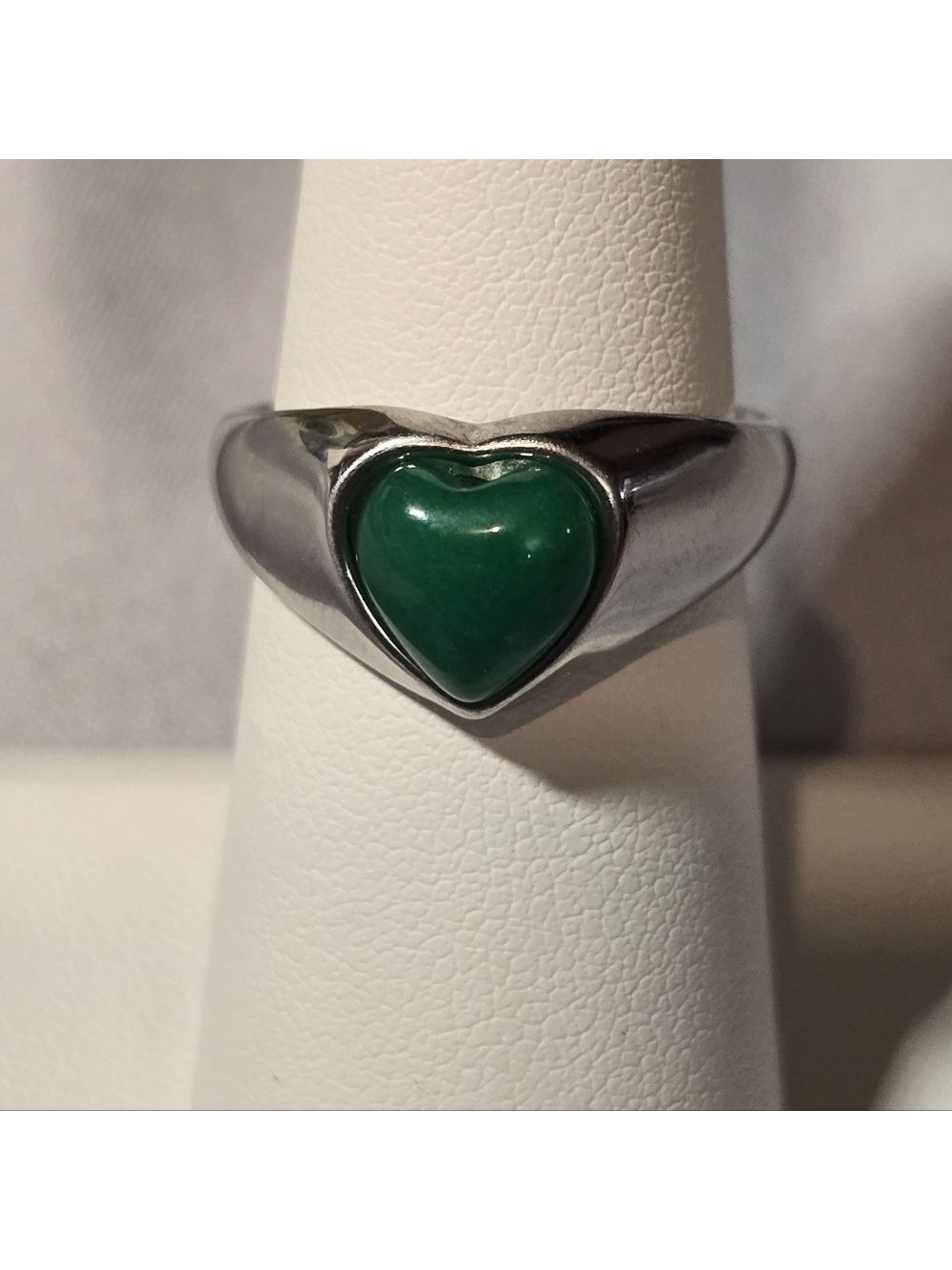Silver Heart Ring with Green Stone - Picture 1 of 2